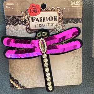 Dragonfly pin